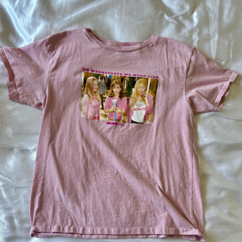 Soft Pink Short Sleeve Tee with Graphic